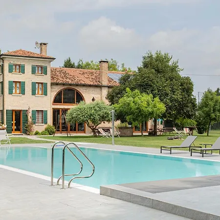 Casolare La Quercia Фермерский дом