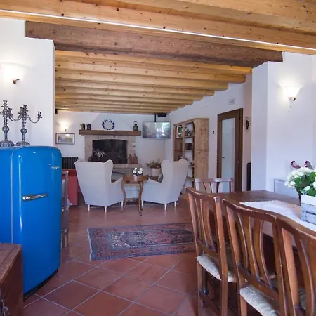 Alloggio per agriturismo Casolare La Quercia *