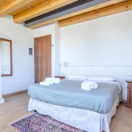 Casolare La Quercia Alloggio per agriturismo *